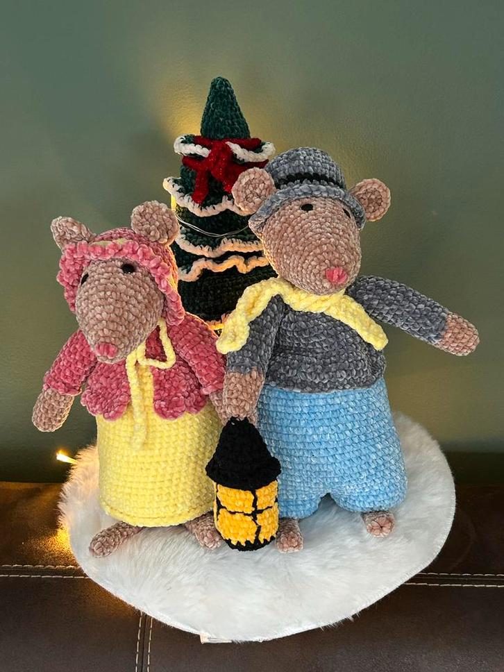 2 Schattige Gehaakte Muisjes met een Kerstboom, Kinderen en Baby's, Speelgoed | Knuffels en Pluche, Nieuw, Overige typen, Ophalen