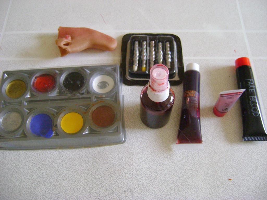 halloween zombie bloed schminck en heksen neus, Ophalen of Verzenden, Zo goed als nieuw, 146 t/m 152, Jongen of Meisje