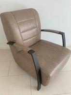 Twee fauteuils met metalen armleuningen, Huis en Inrichting, Fauteuils, Gebruikt, Minder dan 75 cm, Ophalen of Verzenden, 50 tot 75 cm