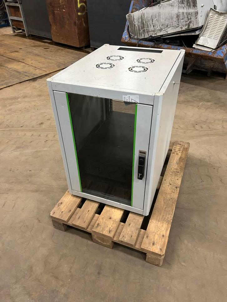 Serverkast met 2x Smart-UPS RT 3000, Computers en Software, Serverkasten, Gebruikt, Glas, Ophalen