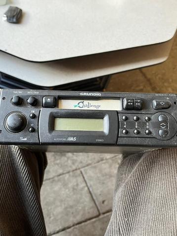 Grundig radio casette beschikbaar voor biedingen