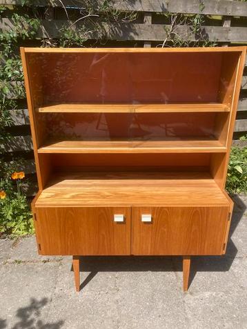 Mid Century vintage dressoirkast Hellerau beschikbaar voor biedingen