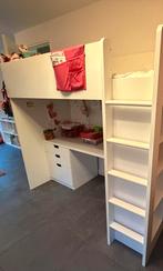 Ikea Smastad hoogslaper + bureaustoel in goede staat, Kinderen en Baby's, Kinderkamer | Stapelbedden en Hoogslapers, Ophalen, Zo goed als nieuw