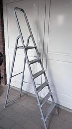 Trap 6 treeds incl. plateau, Doe-het-zelf en Verbouw, Ladders en Trappen, Ophalen, Gebruikt, Minder dan 2 meter