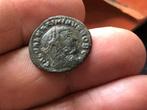 Bodemvondst Romeinse munt 4e eeuw keizer VALENTINIANUS, Verzamelen, Overige Verzamelen, Verzenden, Gebruikt