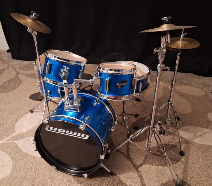 Ludwig 5-delige Junior Drum Set met bekkens en hardware, Muziek en Instrumenten, Drumstellen en Slagwerk, Zo goed als nieuw, Ludwig