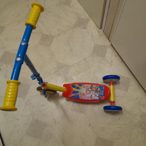 3 Wieler Step Voor Kinderen Smoby Rood/Geel/Blauw, Kinderen en Baby's, Speelgoed | Buiten | Voertuigen en Loopfietsen, Gebruikt