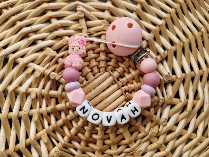 speenkoord lama roze met of zonder naam €10,95, Kinderen en Baby's, Kraamcadeaus en Geboorteborden, Nieuw, Kraamcadeau, Ophalen of Verzenden