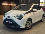 Toyota Aygo 1.0 VVT-i x-play | Navi | Camera | Led, Voorwielaandrijving, Stof, Gebruikt, Met garantie (alle)