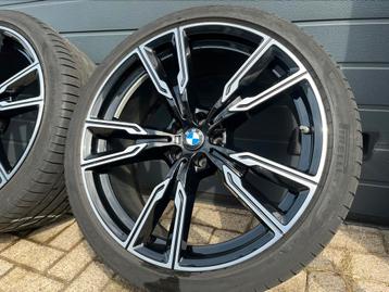 22inch BMW X5 X6 G05 G06 Pirelli zomerbanden styling 747 M