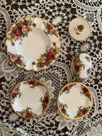 Royal Albert servies: bordjes, kaarsenhouder, doosje, Ophalen