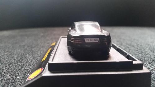 SHELL Aston Martin DBS Quantum of Solace James Bond 007 (1:6, Hobby en Vrije tijd, Modelauto's | Overige schalen, Gebruikt, Auto