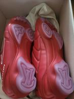 LV footprint soccer sneaker rood maat 42, Overige kleuren, Nieuw, Ophalen of Verzenden, Sneakers of Gympen