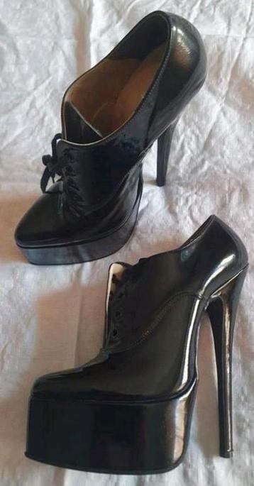Zwarte lak high heels hoge hakken stilletto. Oxford. Mt.37 beschikbaar voor biedingen