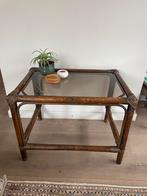 Vintage rotan bijzettafeltje, Huis en Inrichting, Tafels | Bijzettafels, Minder dan 55 cm, Rond, Ophalen, 45 tot 60 cm