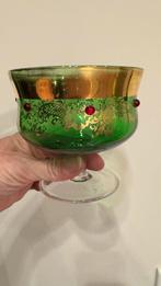 Vintage groen glaasje op voet, Antiek en Kunst, Antiek | Schalen, Ophalen of Verzenden