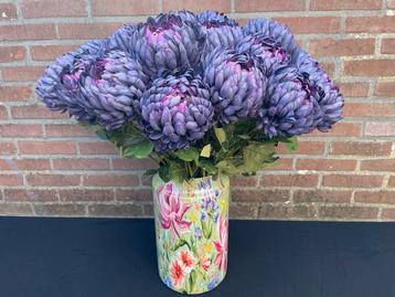 Nieuwe prachtige bloemen paars groot boeket tafelboeket beschikbaar voor biedingen