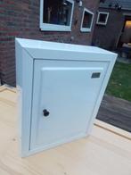 Wit metaal medicijnkast met zwarte knop 40 x 31 x 12 cm, Huis en Inrichting, Badkamer | Badkamermeubels, Minder dan 25 cm, Minder dan 100 cm