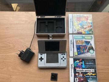Nintendo DS + Flightcase + 3 Games beschikbaar voor biedingen