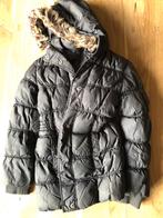 Winterjas meisje zwart grijs maat 140 met capuchon ZGAN !, Kinderen en Baby's, Kinderkleding | Maat 140, Ophalen of Verzenden