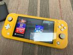 Nintendo Switch Lite Geel Game Console + Hoesje, Ophalen of Verzenden, Geel, Gebruikt, Met beschermhoes of tas