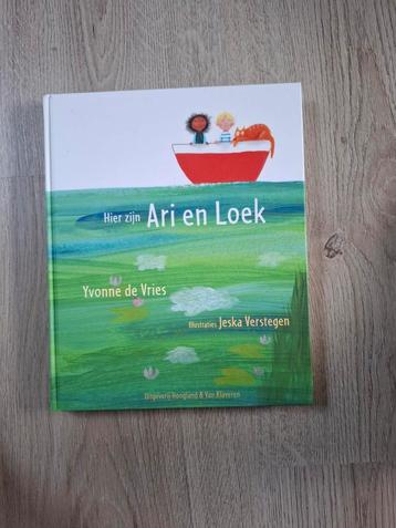 Hier zijn Ari en Loek - Yvonne de Vries - Nieuw beschikbaar voor biedingen