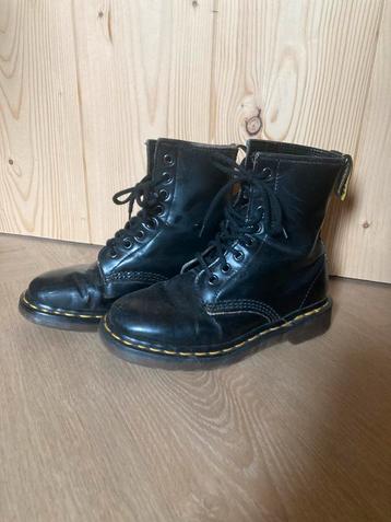 Dr Martens maat 34 beschikbaar voor biedingen