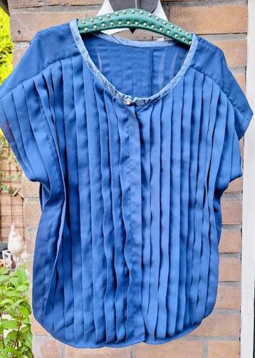 mooi geklede blouse maat L €10 beschikbaar voor biedingen