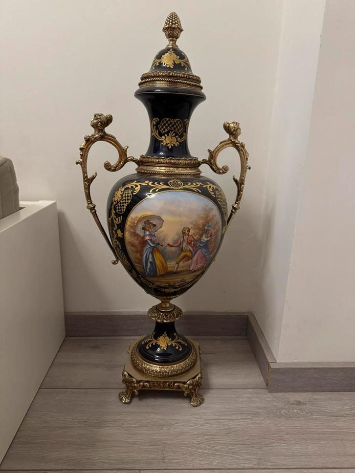 Antieke Sierlijke Porseleinen Vaas met Deksel (ca. 75 cm), Antiek en Kunst, Antiek | Vazen, Ophalen of Verzenden