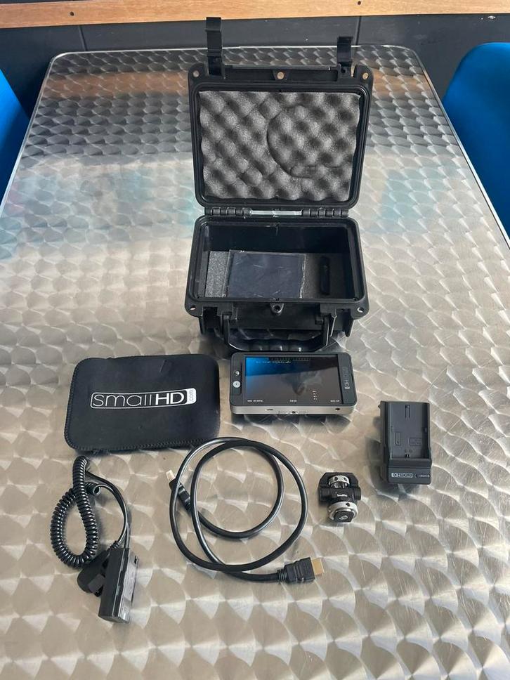 Small HD (502) video monitor, Audio, Tv en Foto, Professionele Audio-, Tv- en Video-apparatuur, Gebruikt, Video, Ophalen of Verzenden