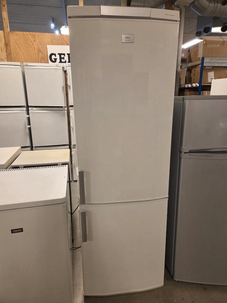 AEG koel-vriescombinatie, Witgoed en Apparatuur, Koelkasten en IJskasten, Zo goed als nieuw, Met aparte vriezer, 200 liter of meer