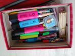 Doos vol met tekenspullen, Ophalen, Gebruikt, Potlood of Stift