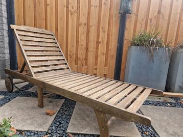 2 Teak Ligbedden + Kussens - Opknapper beschikbaar voor biedingen