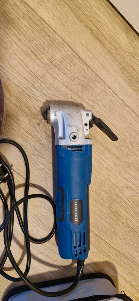 Multitool met Veel Accessoires, Doe-het-zelf en Verbouw, Gereedschap | Handgereedschap, Gebruikt, Ophalen of Verzenden