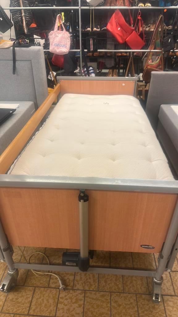 Hoog laag bed, Huis en Inrichting, Slaapkamer | Bedden, Gebruikt, Twijfelaar, Overige maten, Overige maten, Hout, Bruin, Ophalen