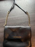 Michael Kors zwarte leren tas met gouden details, Sieraden, Tassen en Uiterlijk, Tassen | Damestassen, Ophalen of Verzenden, Zo goed als nieuw