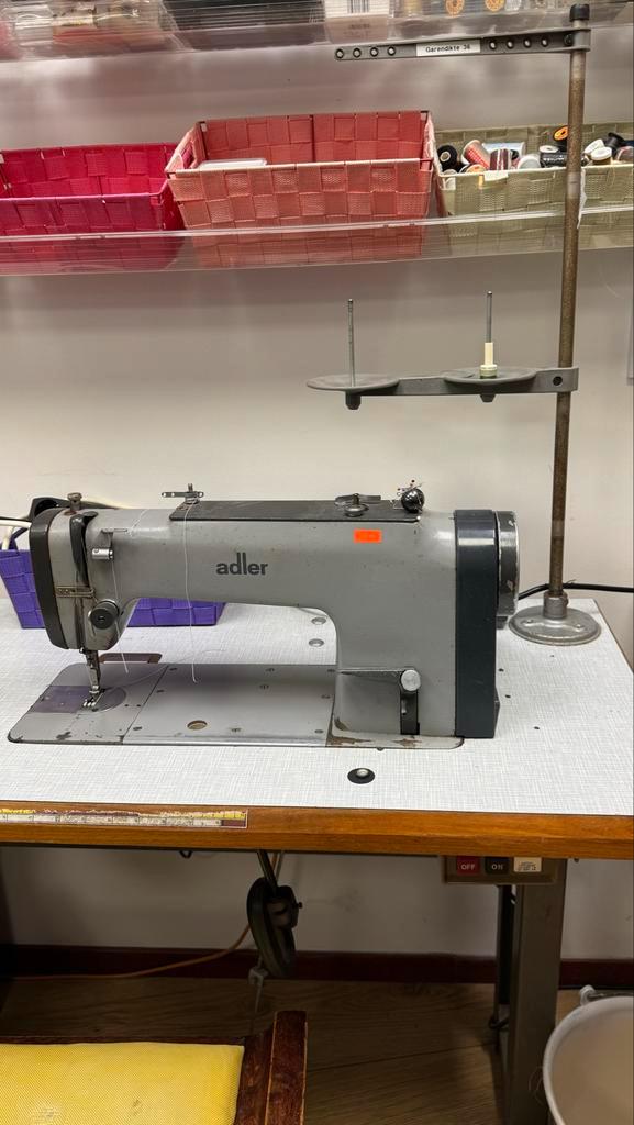 Antieke Adler Naaimachine - Ser. N: 0000202, Antiek en Kunst, Antiek | Naaimachines, Ophalen