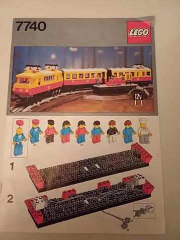 7740 (1980) Lego passagierstrein 12volt + 7864 trafo 12v + beschikbaar voor biedingen
