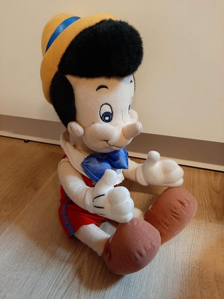 Disney Pinokkio knuffel 44 cm zittend, Verzamelen, Disney, Ophalen of Verzenden
