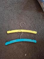 Kleurrijke Kinderkledinghangers, Ophalen of Verzenden, Gebruikt, Hout, Kinderen