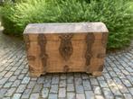 18e Hele grote dikke zware schat kist ijzeren beslag 145 eur, Ophalen, 100 tot 150 cm, Minder dan 50 cm