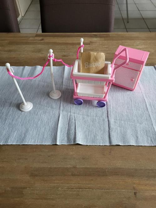 Vintage Barbie spullen van postkantoor uit 1994, Kinderen en Baby's, Speelgoed | Poppen, Gebruikt, Barbie, Ophalen of Verzenden