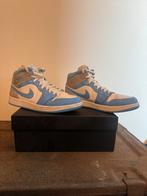 Nike Jordan 1 Mid University Blue Grey Maat 43, Kleding | Heren, Schoenen, Ophalen of Verzenden, Nike Jordan, Blauw, Sneakers of Gympen