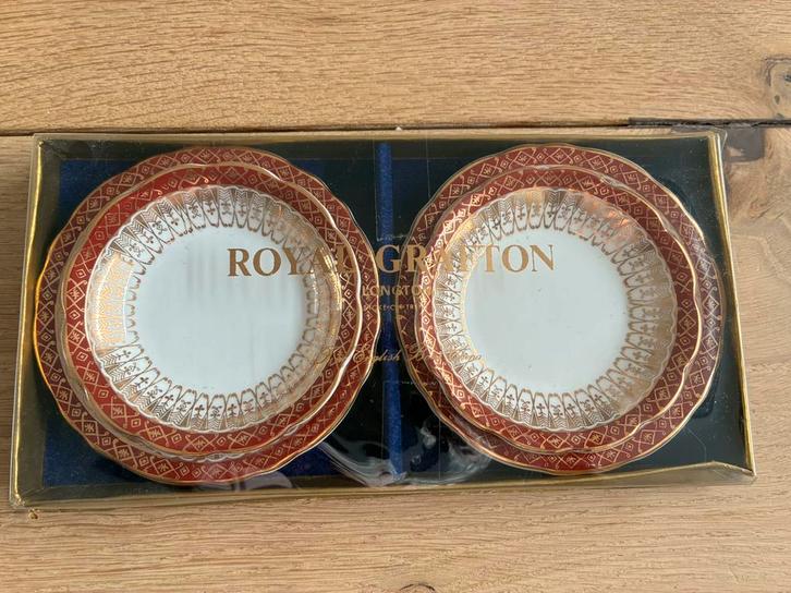 Royal Grafton Majestic schotelsetje lepelvaasje, Antiek en Kunst, Antiek | Porselein, Ophalen