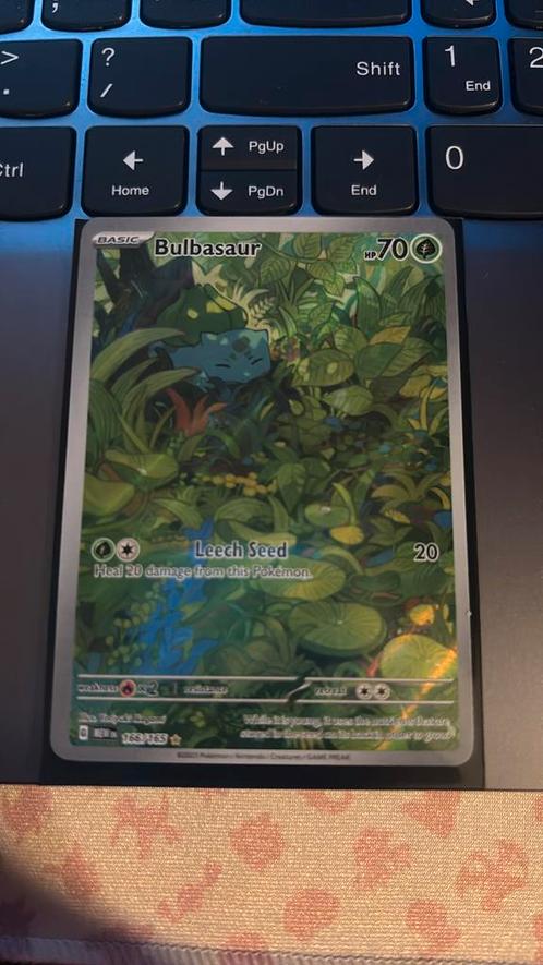 Te koop: Bulbasaur 166/165 Illustration Rare, Hobby en Vrije tijd, Verzamelkaartspellen | Pokémon, Zo goed als nieuw, Losse kaart