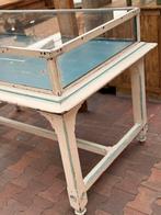SALE Tafel-vitrine, hout,metaal, blauw, wit, tuquoise, uniek, Ophalen