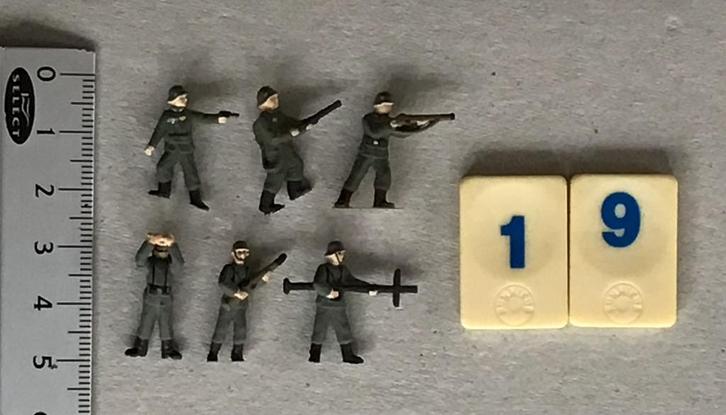 Soldaatjes 19 Duits ww2 schaal 1:72 of 1:76, Hobby en Vrije tijd, Modelbouw | Figuren en Diorama's, Gebruikt, Figuur of Figuren