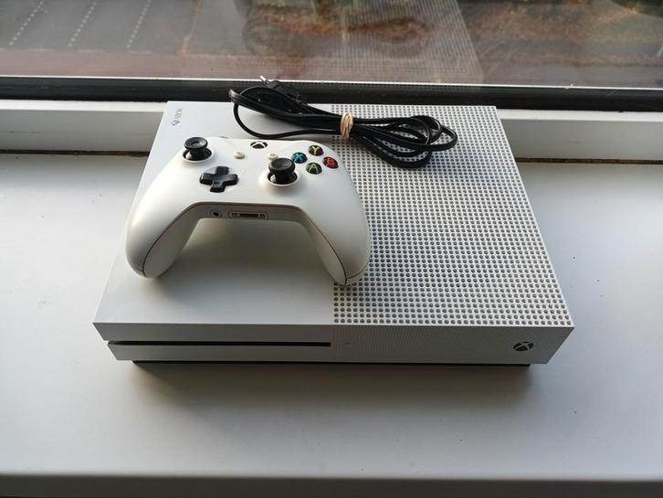 Xbox One S 500GB - Inclusief Controller, Spelcomputers en Games, Spelcomputers | Xbox One, Gebruikt, Xbox One S, 500 GB, Met 1 controller