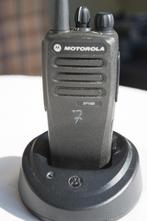 Motorola DP1400 UHF portofoon met lader, 5 tot 15 km, Ophalen of Verzenden, Zo goed als nieuw, Portofoon of Walkie-talkie