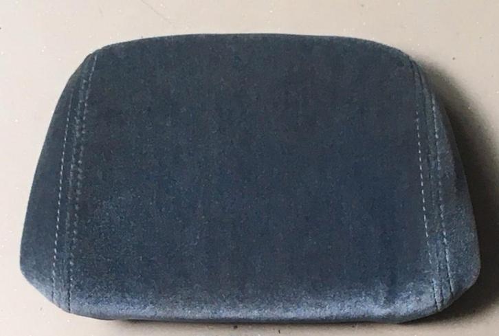 Hoofdsteun kussen. Volvo 240, 740, 940 div kleuren 1 stuks, Auto diversen, Auto-accessoires, Gebruikt, Ophalen of Verzenden
